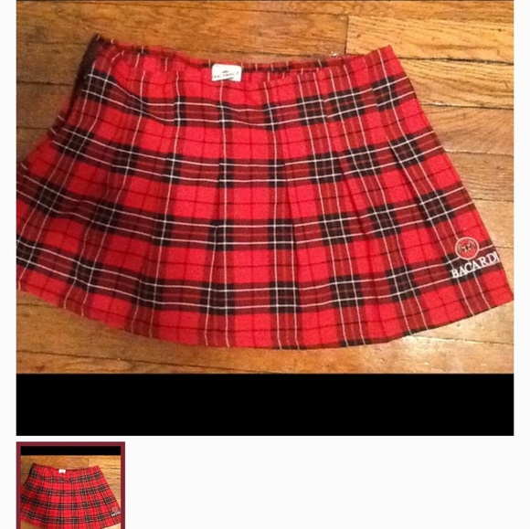 ⚠️DONATING 2/17⚠️🦄5/$40🦄Bacardi Red Plaid Pleated Ruffle Skirt - Picture 5 of 6